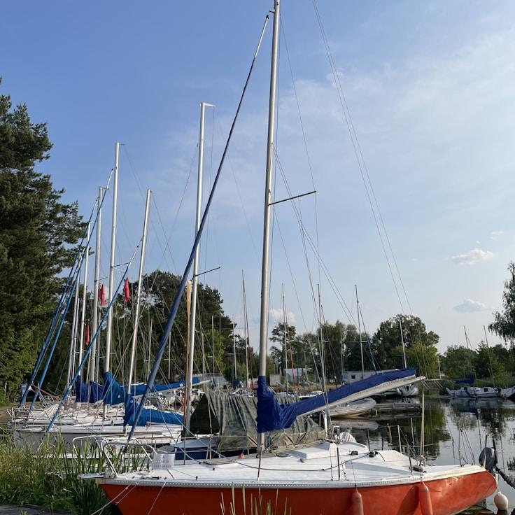 Marine leisure activities